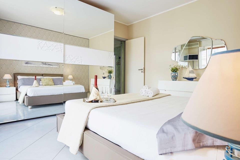 Living room, Bedroom