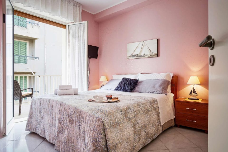 Living room, Bedroom