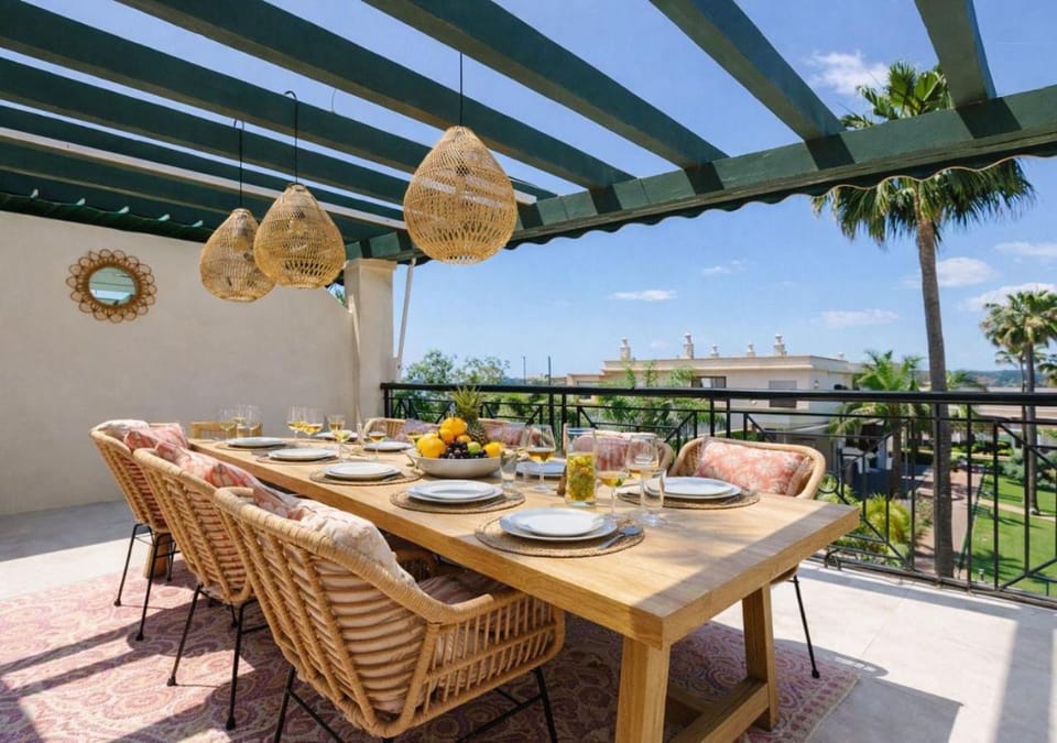 View (from property/room), Balcony/Terrace, Balcony/Terrace, Dining area