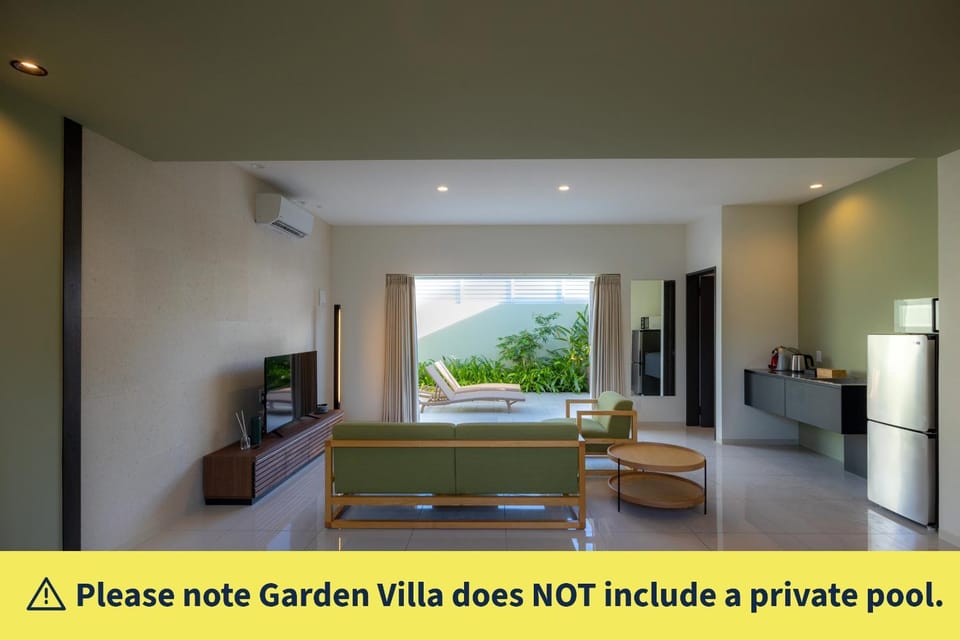 Text overlay, Garden view
