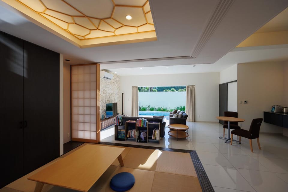 Living room, Swimming pool