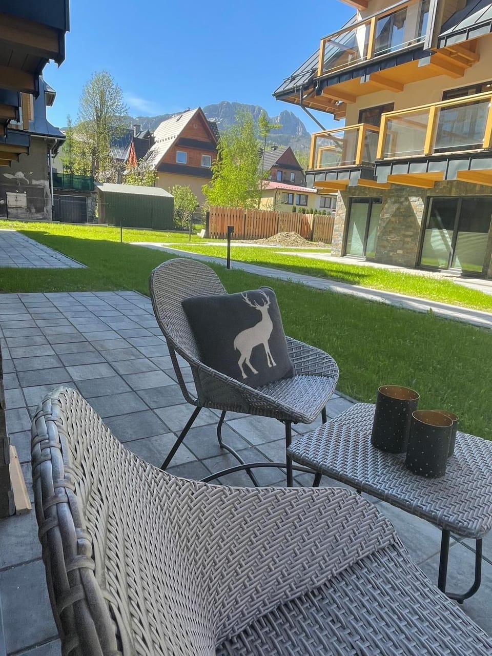 Patio, Balcony/Terrace, Mountain view