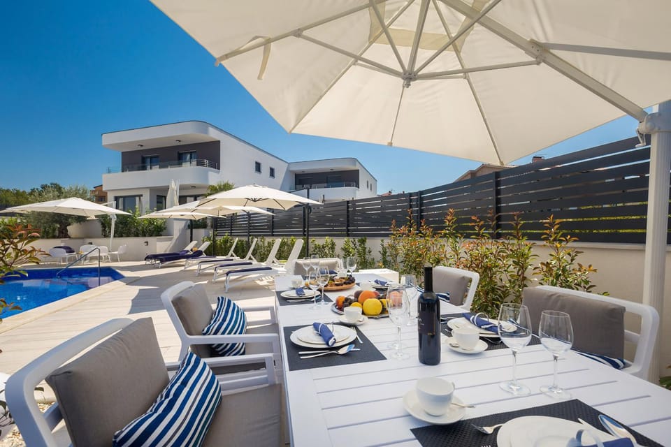 Patio, Swimming pool
