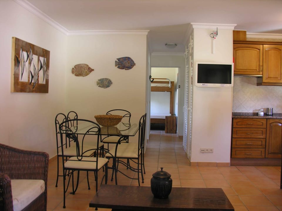 Communal lounge/ TV room, Dining area