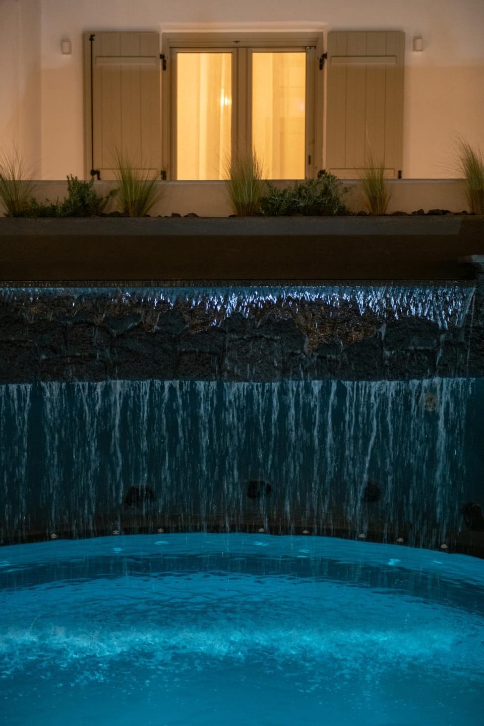 AVAL All Suite Apartment hotel in Mesaria