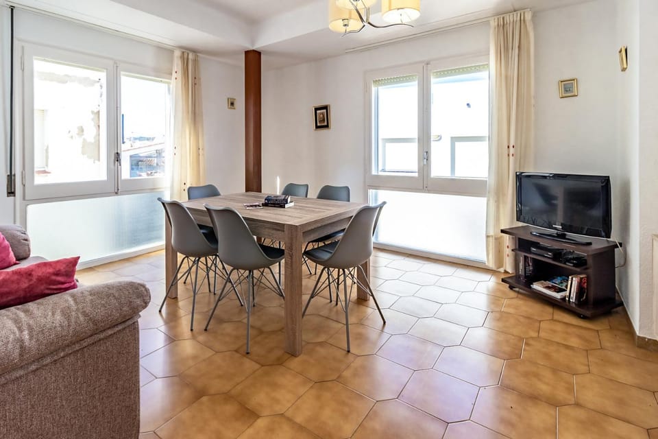 Port Llançà 35 - Apartamento céntrico en puerto Apartment in Alt Empordà