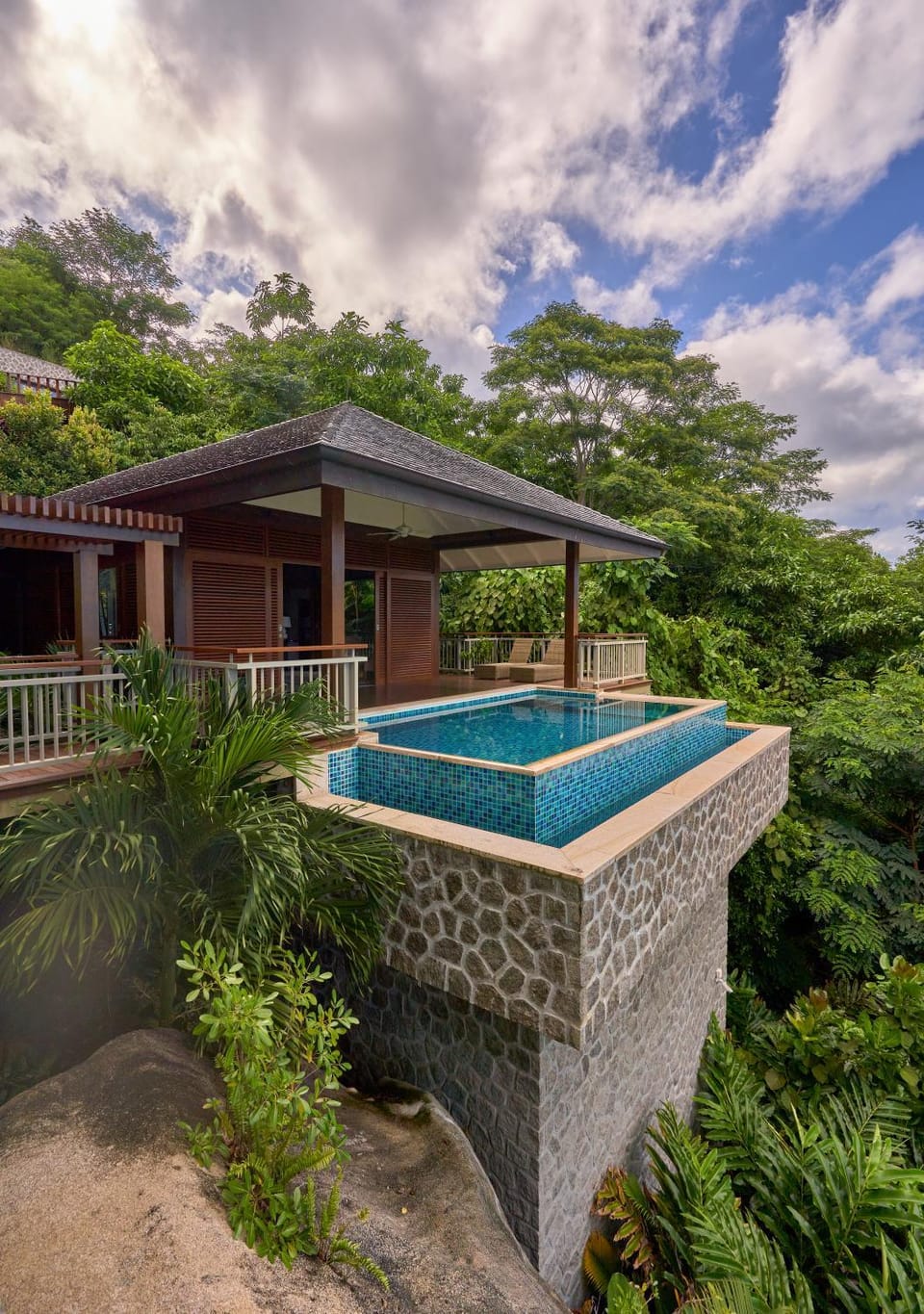 Bedroom, Swimming pool, Swimming pool
