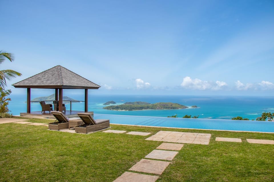 Sea view, Swimming pool