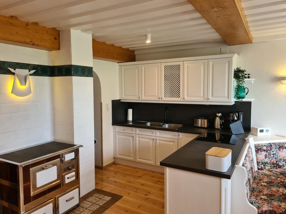 Jutta Deluxe Farmhouse Apartment in Austria