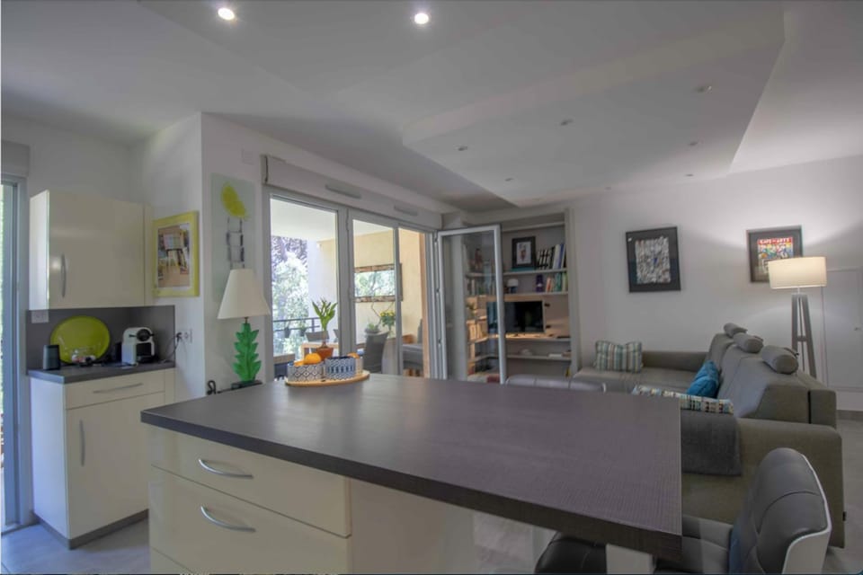 Beautiful 78m With 2 Balconies In Saint Raphaël Apartment in Saint-Raphael