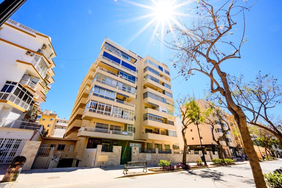 Property building, Day, Neighbourhood, Location