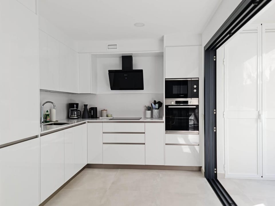 Kitchen or kitchenette, kitchen