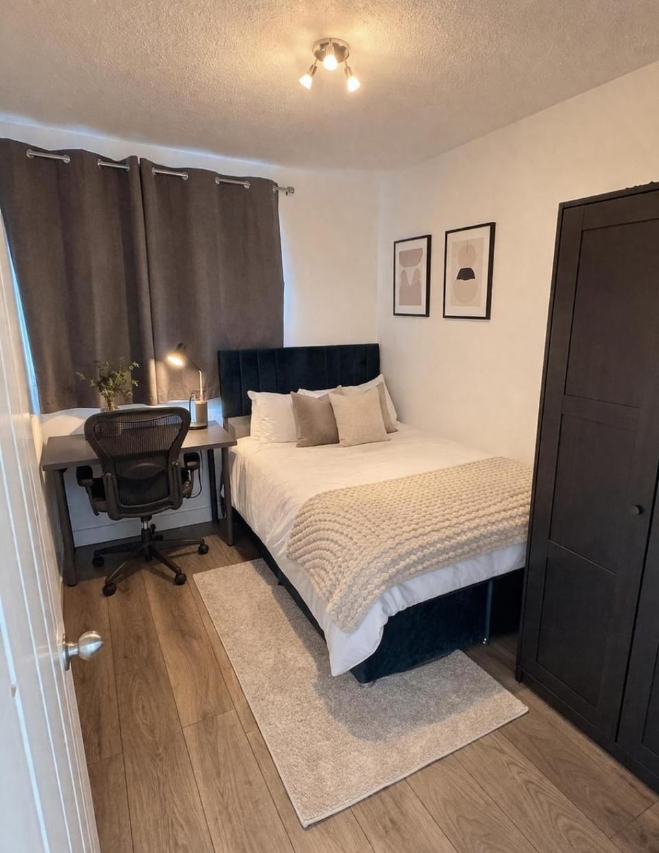 Modern 2 bed apartment & free parking Apartment in Canterbury