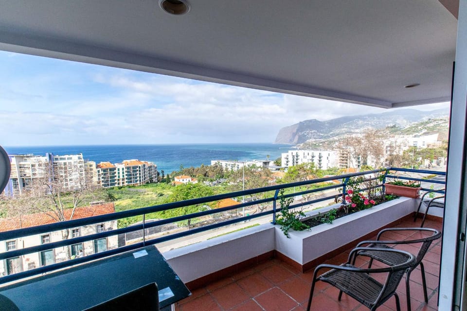 Balcony/Terrace, City view, Mountain view, Sea view