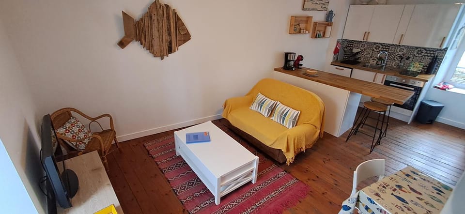 Le Gîte de l'Amer - T2 - Duplex - Centre Bourg Apartment in Brittany