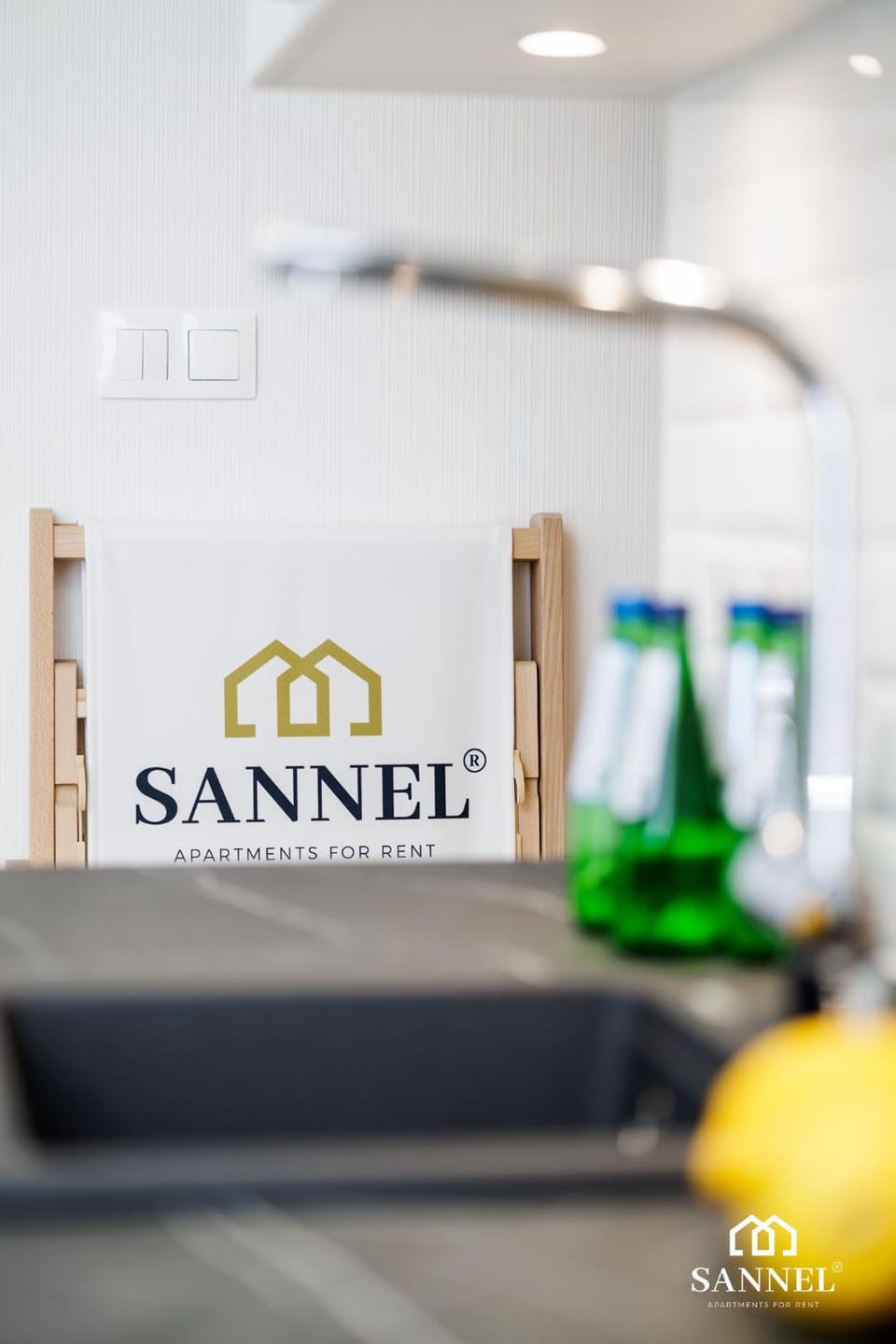 Property logo or sign, Kitchen or kitchenette, Logo/Certificate/Sign, On site, sunbed