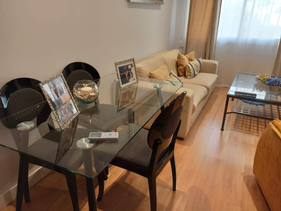 Free parking Suite Triana Two Bedrooms Apartment in Seville