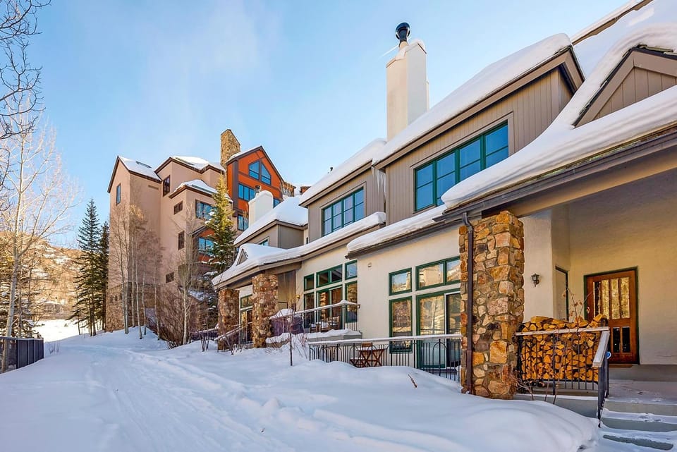 22 Highlands Townhomes House in Beaver Creek