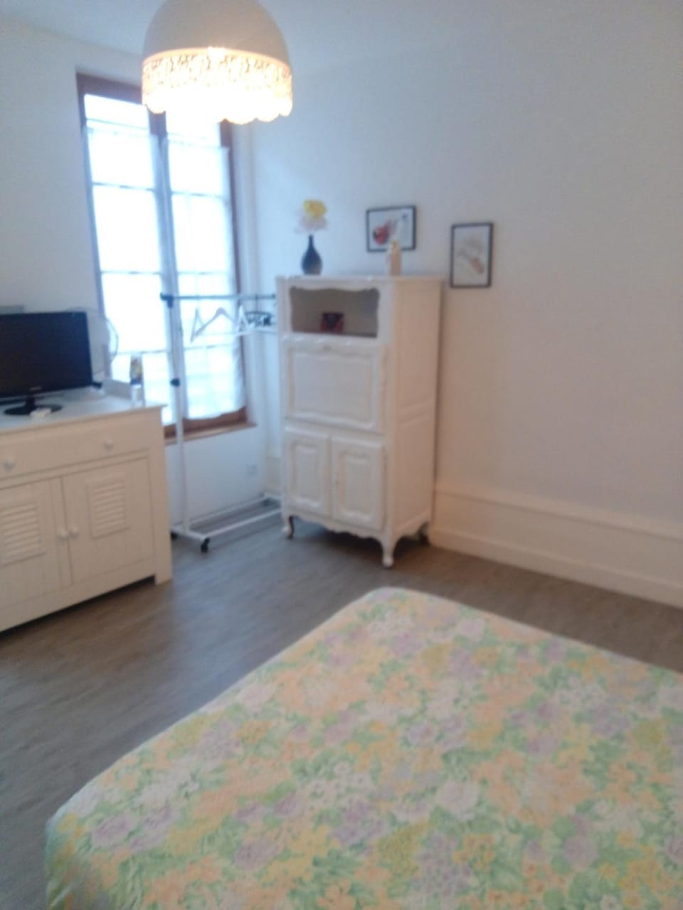 Chambre avec sa salle de bain privative, Vieux-Cognac Vacation rental in Cognac