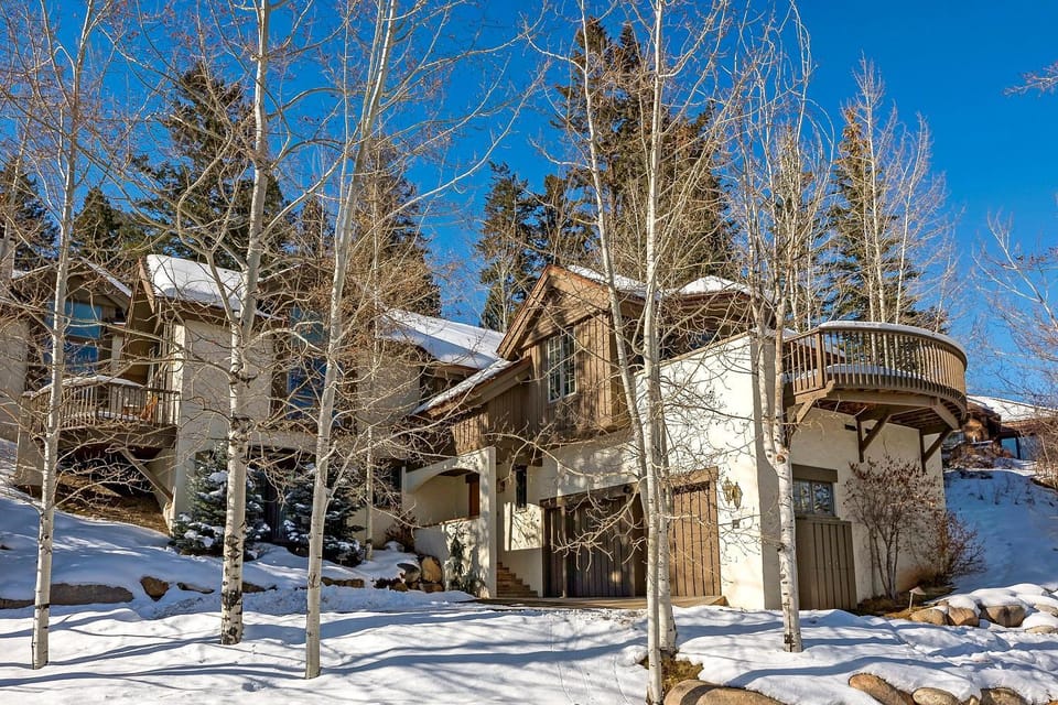 472 Holden Road House in Eagle County