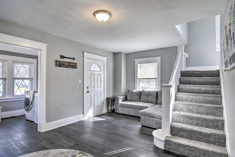 Dog-Friendly Home about 14 Mi to Highmark Stadium House in Cheektowaga