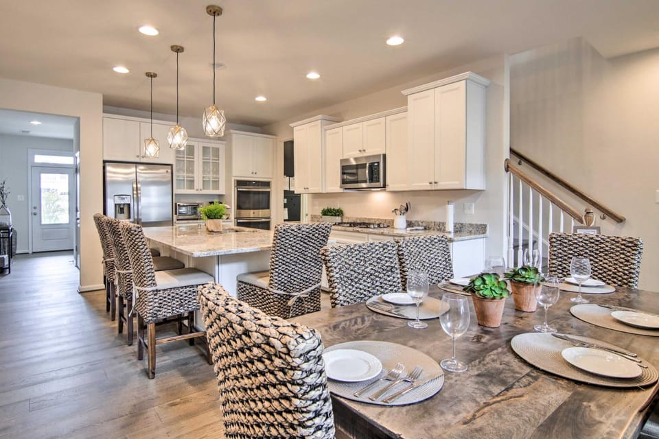 3 Mi to Bethany Beach: Townhome w/ Fire Pit House in Sussex County