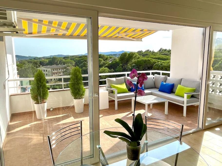 Balcony/Terrace, Balcony/Terrace, Mountain view