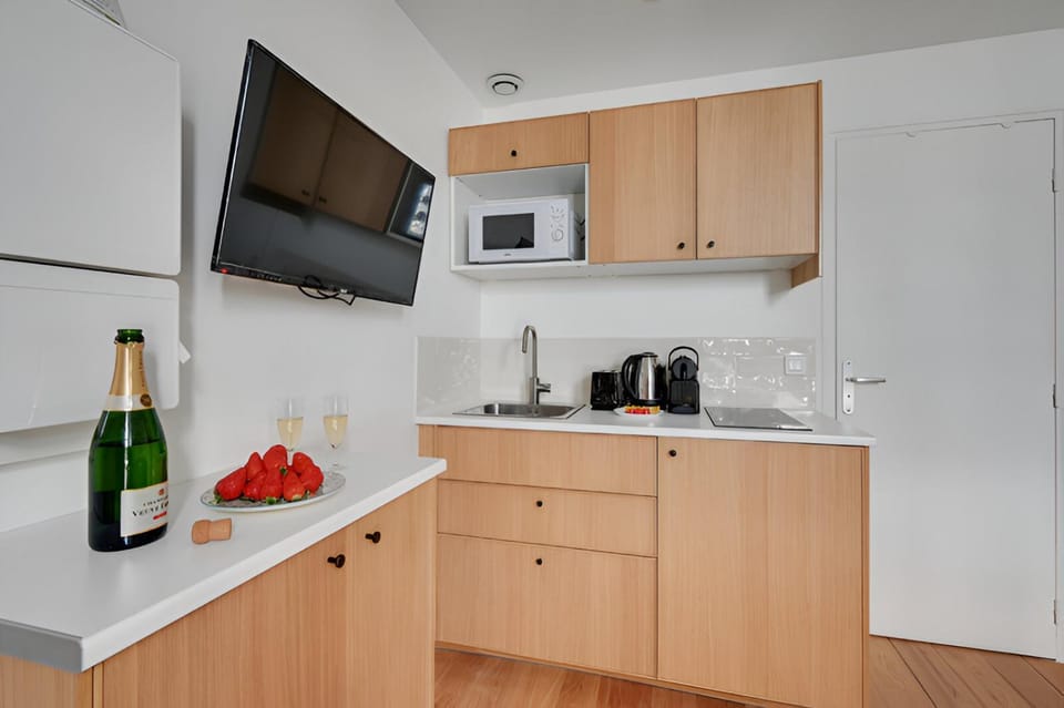TV and multimedia, Kitchen or kitchenette