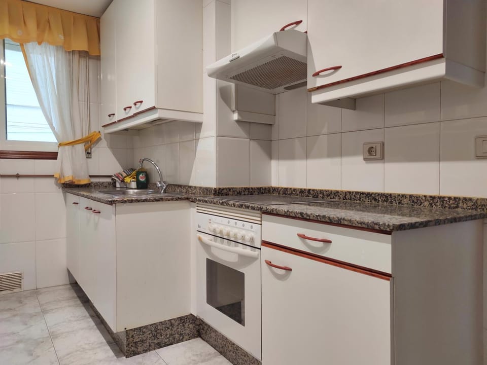 Kitchen or kitchenette, pet friendly