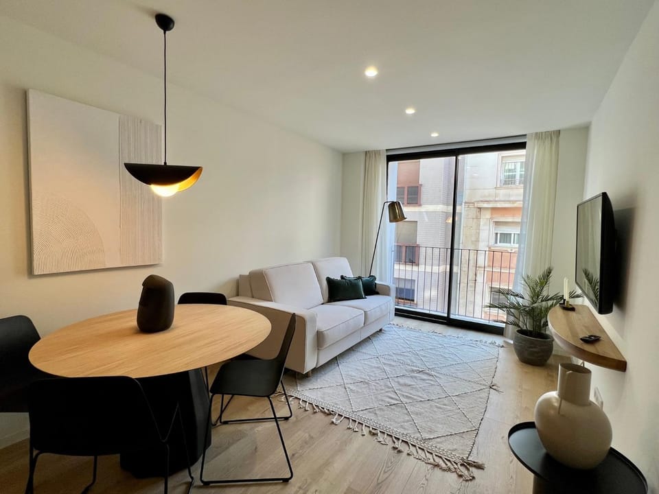 Communal lounge/ TV room, TV and multimedia, Living room, Dining area