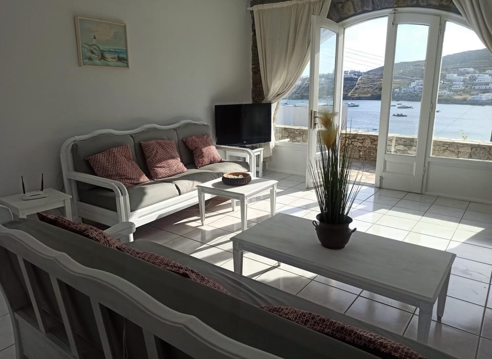 Revel Mykonos 6 House in Mykonos, Mikonos 846 00, Greece