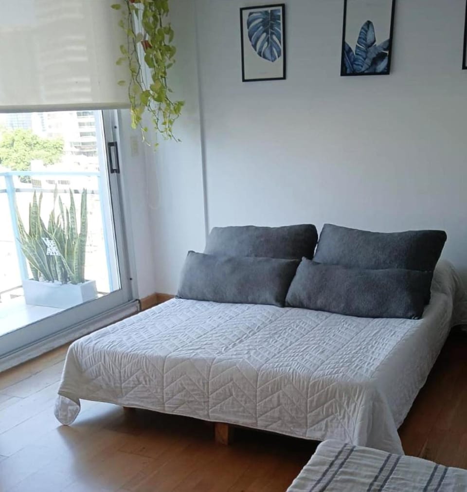 Bed, Living room, furniture