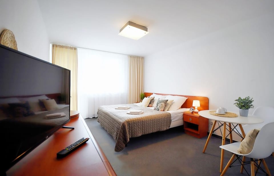 Restaurant/places to eat, Communal lounge/ TV room, Bed, Billiard, Children play ground, TV and multimedia, Balcony/Terrace, Photo of the whole room, Seating area, Bedroom, Buffet breakfast, Lunch, Dinner, Family, Family, Facility for disabled guests, Parking, towels