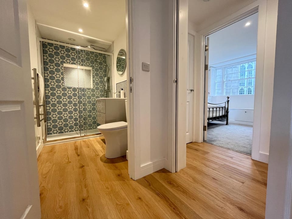 Toilet, Bathroom, Bedroom