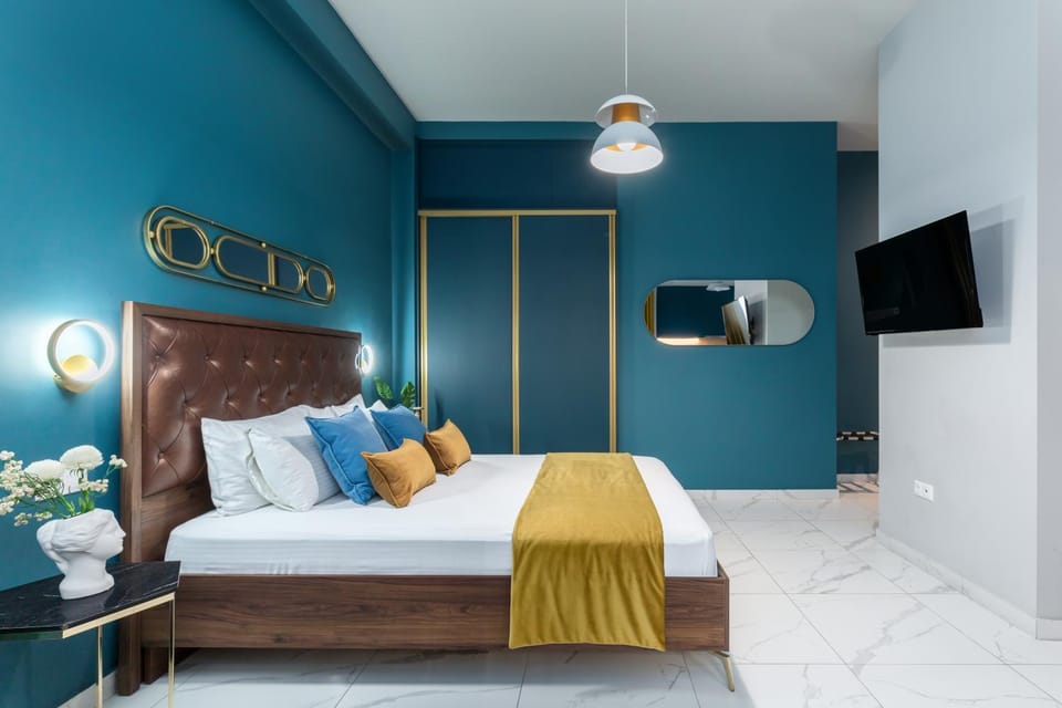 Bed, TV and multimedia, Photo of the whole room