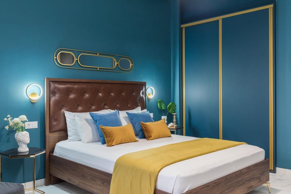 Bed, Photo of the whole room, wardrobe