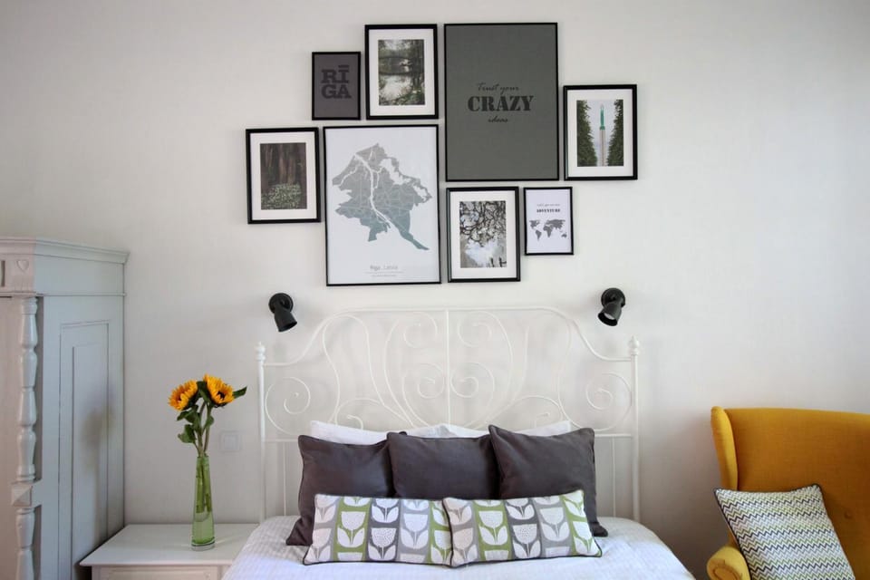 Charming 1BR apartment with bath in Quiet center of Riga Apartment in Riga