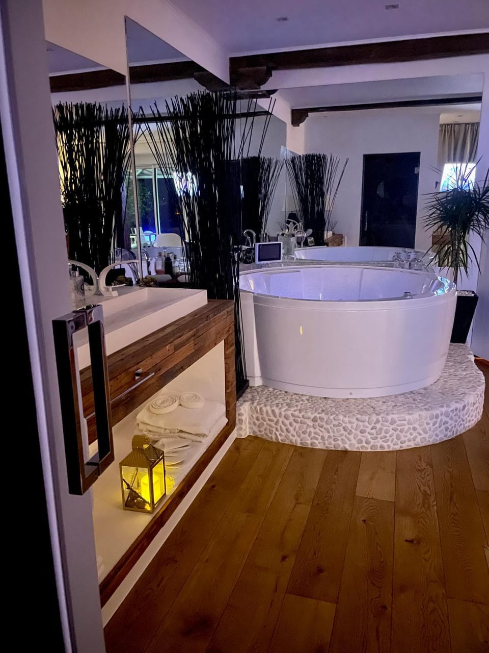 Night, Natural landscape, Hot Tub, Bathroom, Bath