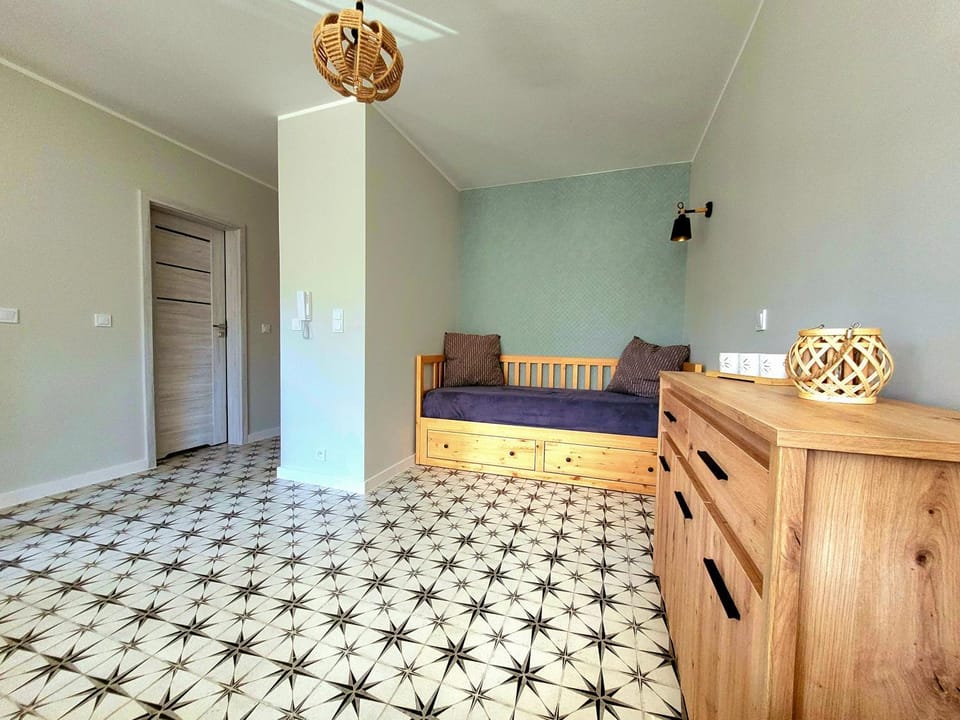 Bed, Living room