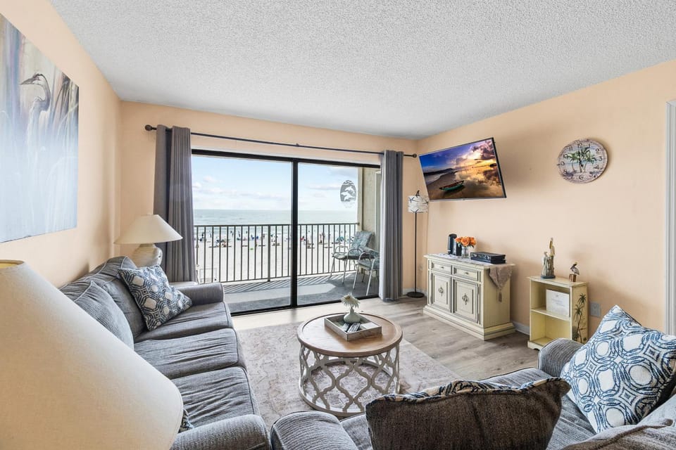 Direct Beach Front 3 Bedroom - Beach Place #208 Apartment in Madeira Beach