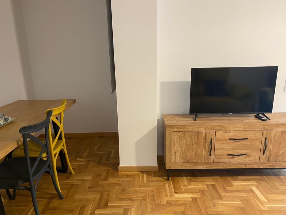 TV and multimedia, Dining area, Evening entertainment