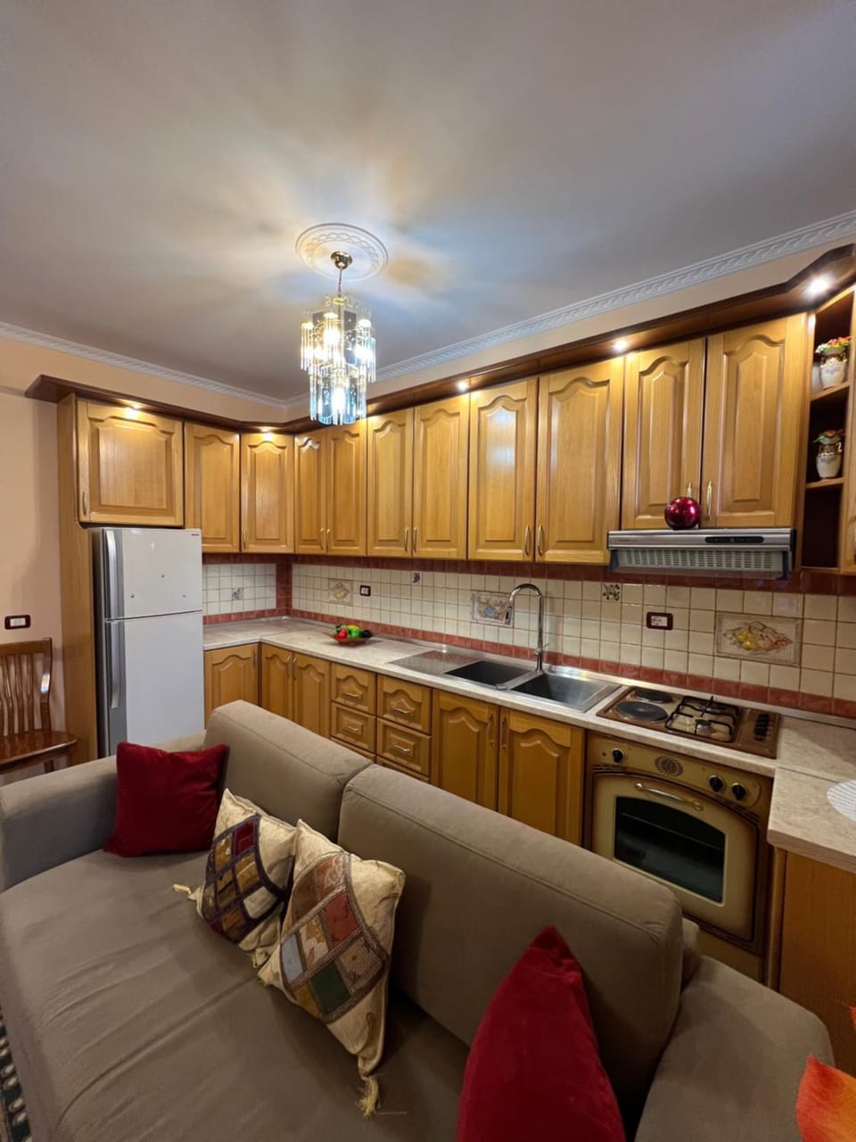 Kitchen or kitchenette, Living room, Seating area, Dining area, dishwasher, minibar, oven