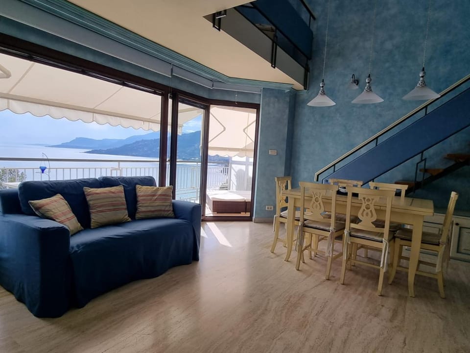 View (from property/room), Living room, Dining area