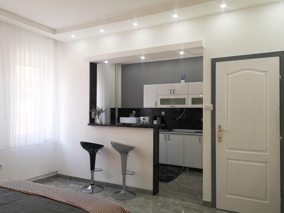 Coffee/tea facilities, Kitchen or kitchenette