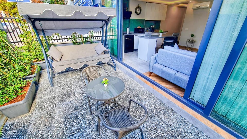 Garden, Seating area, Garden view