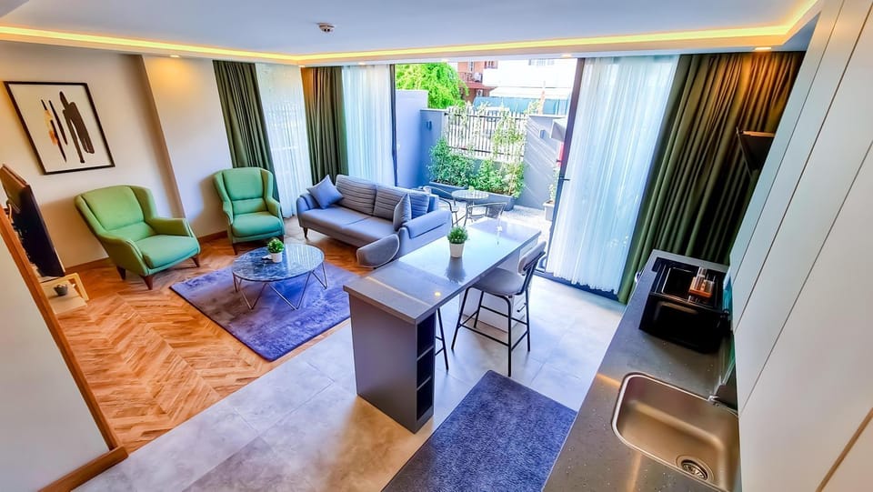 Living room, Seating area