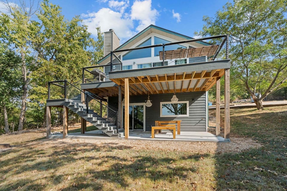 Farmer's Getaway House in Table Rock Lake