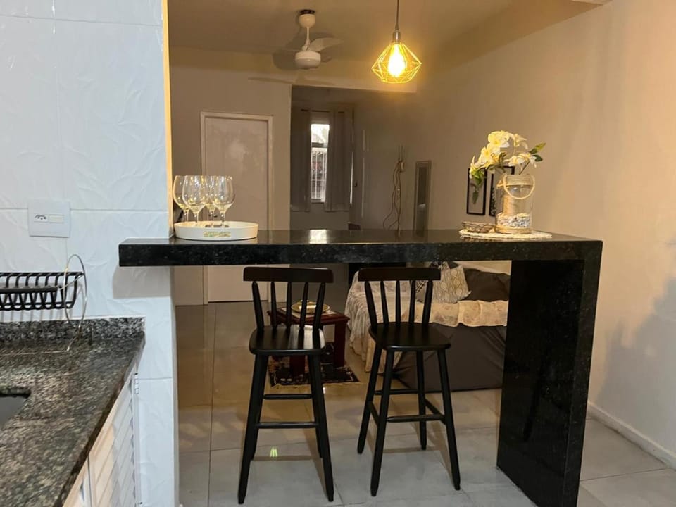 Centro da cidade, dois quartos com ar e cama de casal Apartment in Cabo Frio