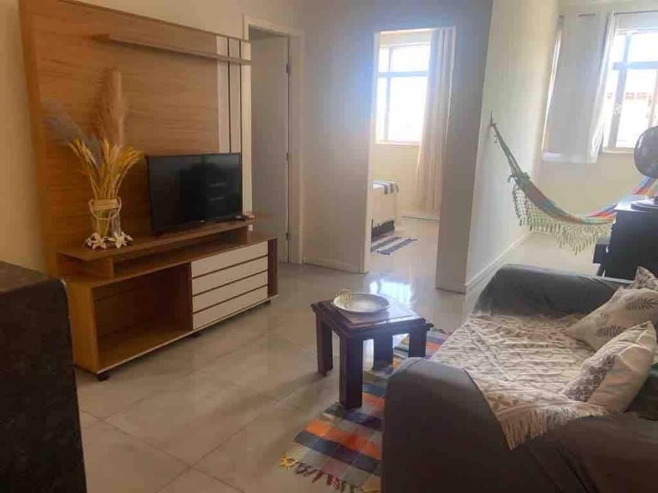 2 qtos, 1 suite, centro da cidade e perto de tudo. Apartment in Cabo Frio