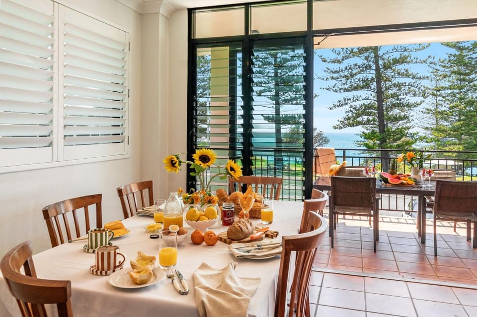 Arcoola 2 - Views Over Main Beach - Holiday Yamba Apartment in Yamba